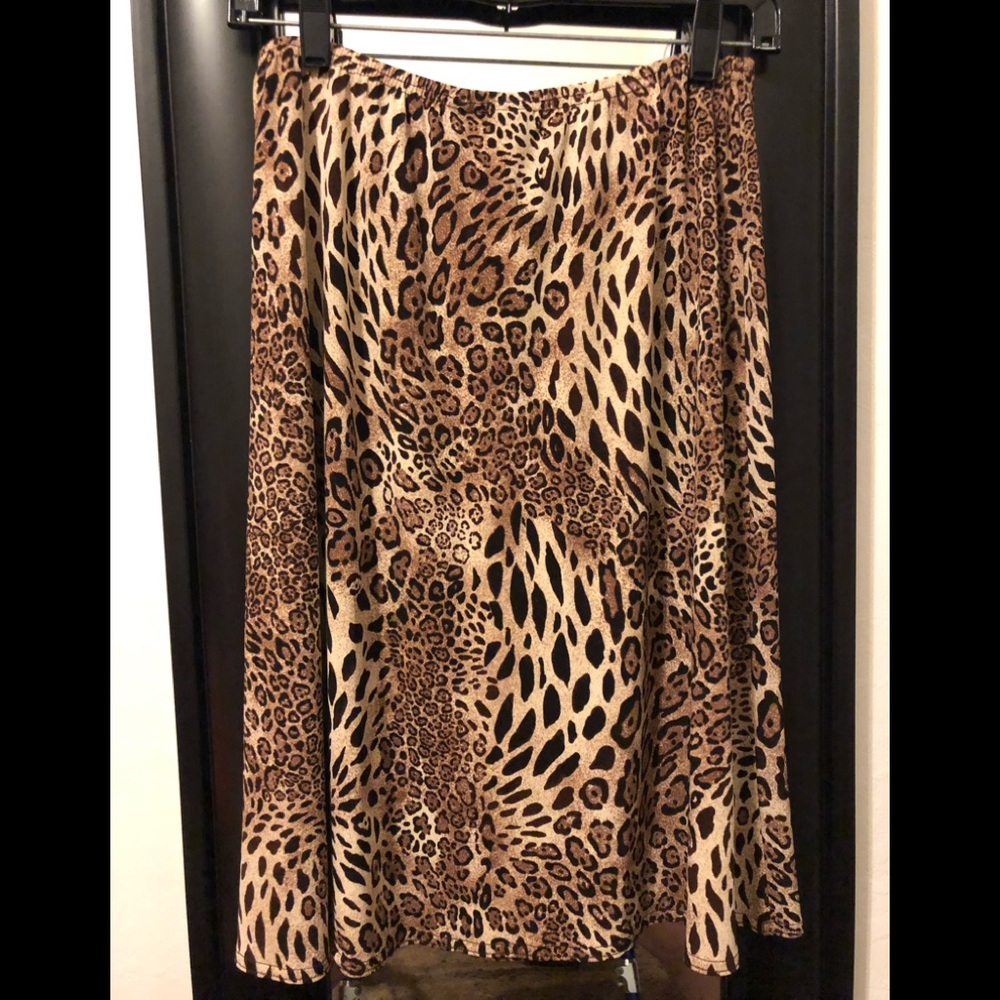 Animal print skirt.
